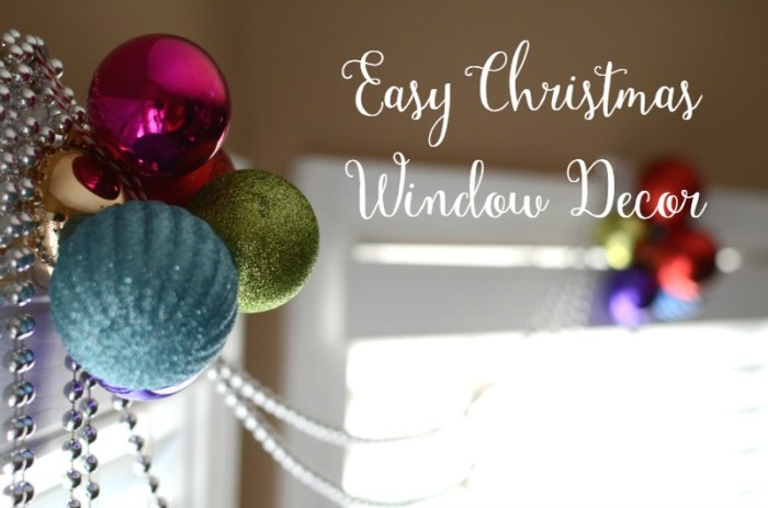 How to simply decorate windows for christmas